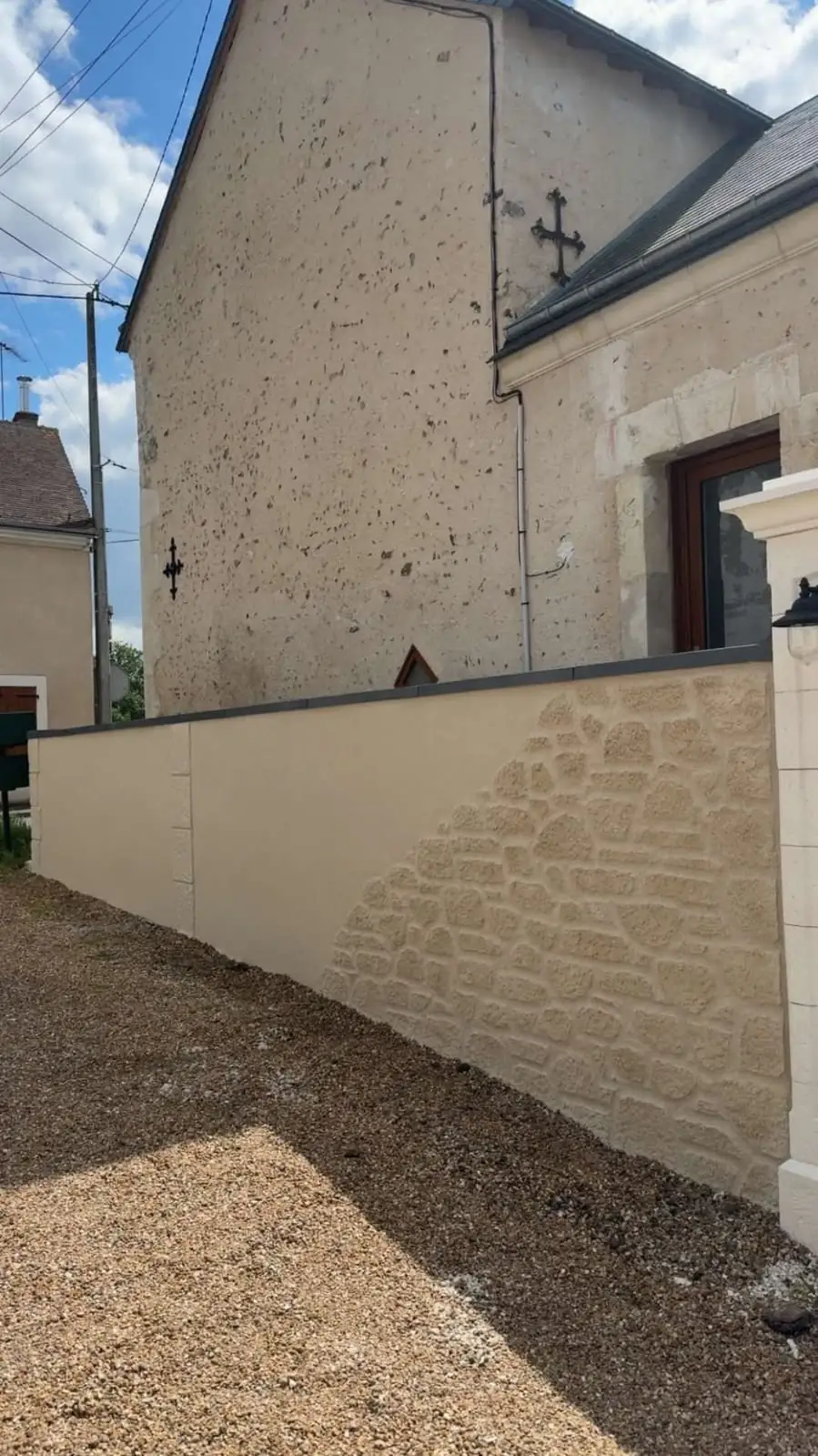 Chantier de maçonnerie, terrassement et ravalement réalisé par OLIVEIRA en Indre-et-Loire — photo 17