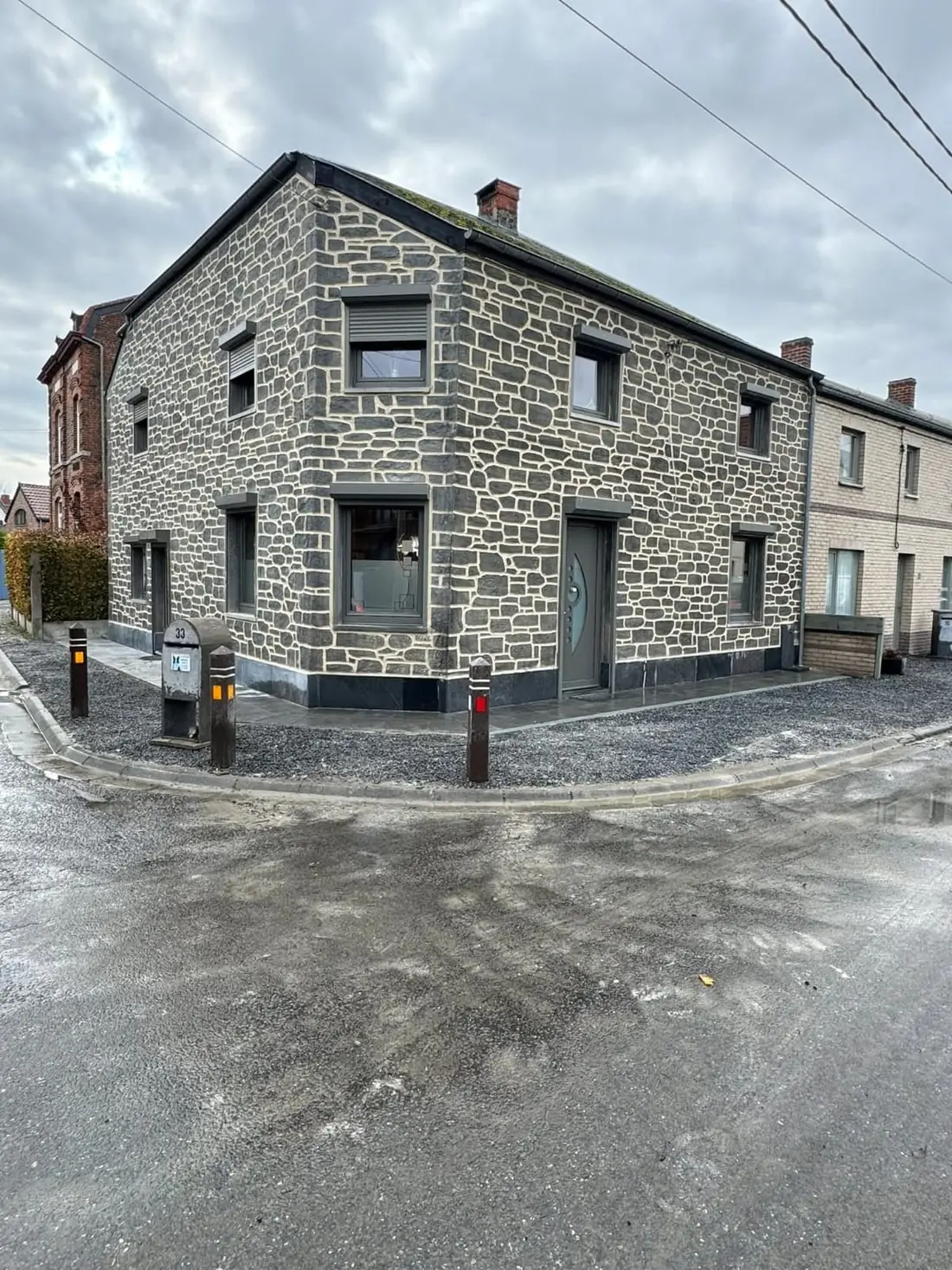 Terrassement des abords et accès d'une maison à Cerelles